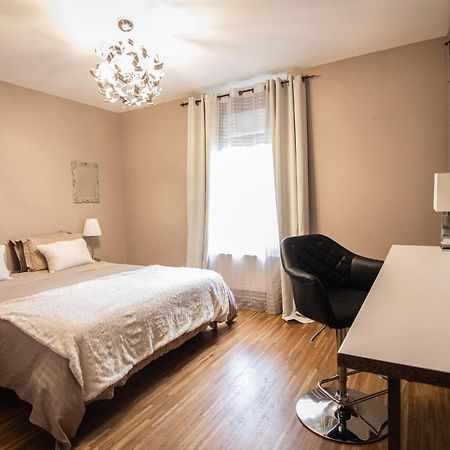 Aux Berges De Sambre Hotell Aulnoye-Aymeries Exteriör bild